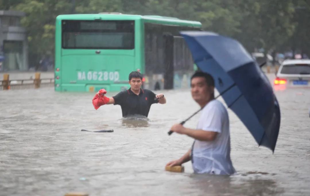 河南遭極端降水，城市內(nèi)澇是全國性難題